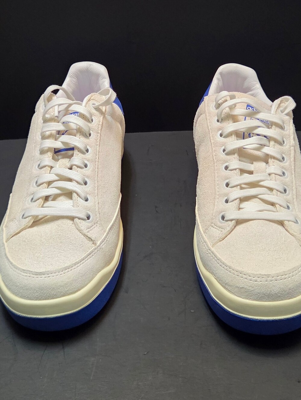 Adidas Rod Laver Flat White Blue Colorway FX5608 Mens 8.5 Suede Leather 0189